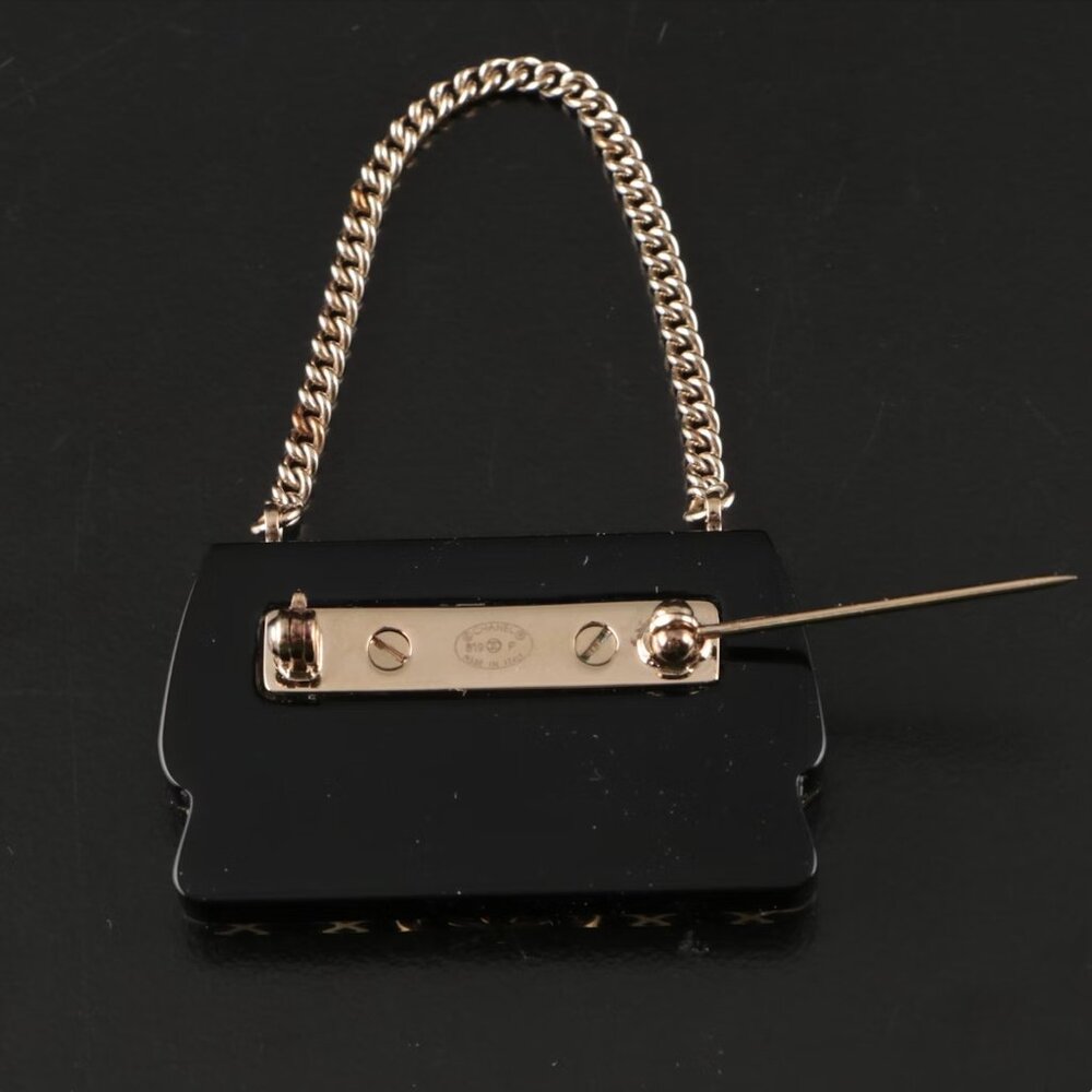 SOLD - Chanel 2019 Resin CC Purse Brooch Pin - Picture 2 of 3